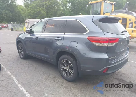 2018 Toyota Highlander Le из США, поврежденный, VIN 5TDBZRFH8JS875311
